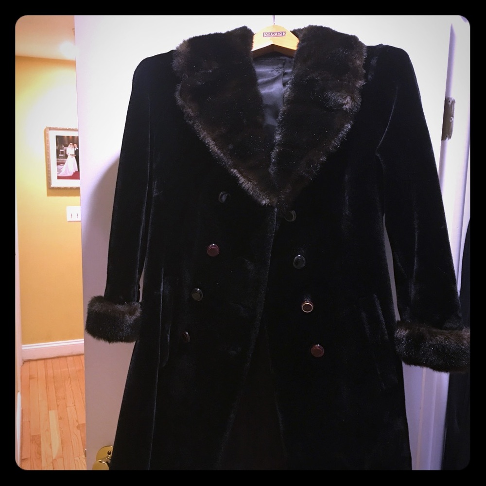 Borgazia Faux Fur Coat
